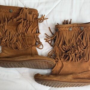Minnetonka Moccasin Boots Youth Girls Sz 2 Fringe Brown Leather 3 Layer Boho